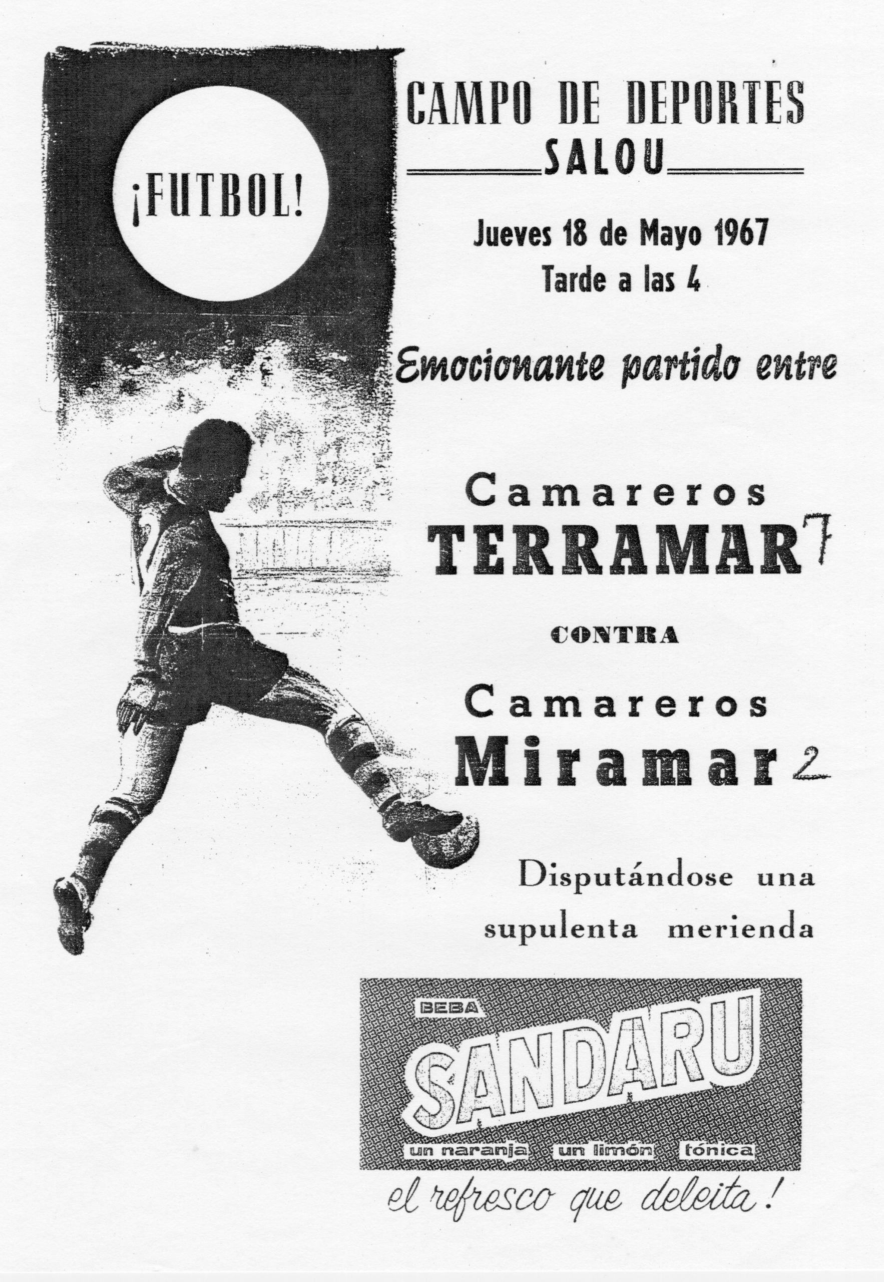 Fotografia addicional: Partit de futbol entre cambrers del restaurant Miramar i cambrers del Terramar