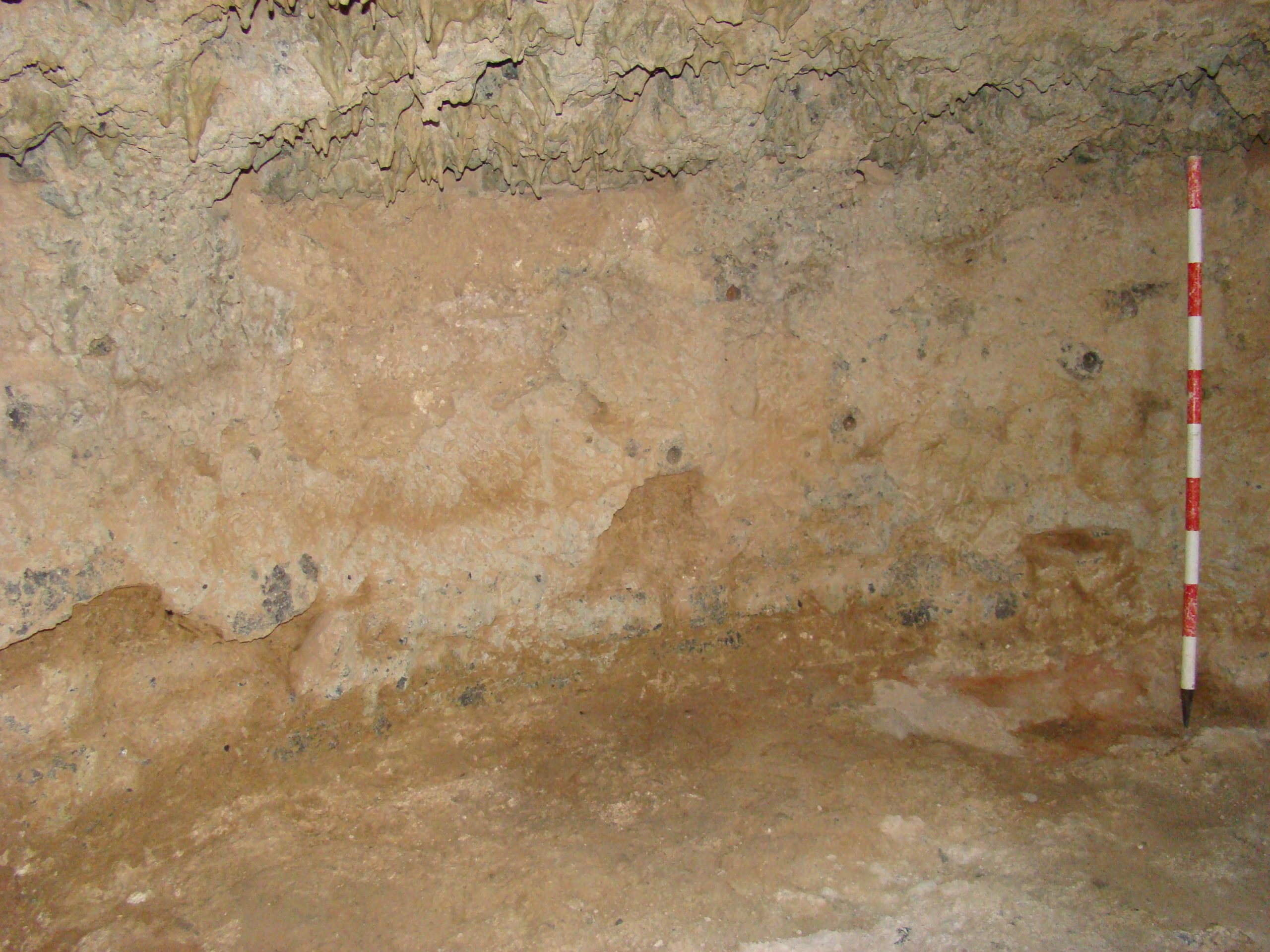 Paret interior del forn.